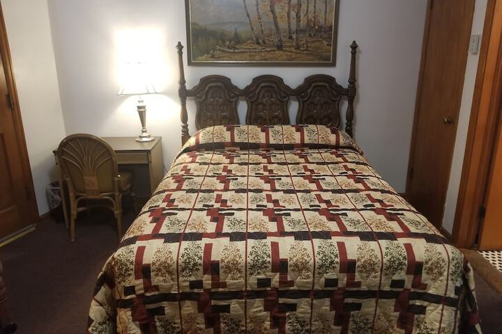 Room 11 of 19