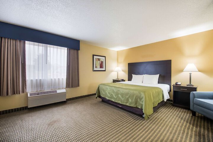 Room 25 of 34