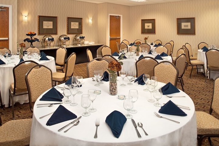DoubleTree by Hilton Chicago Schaumburg