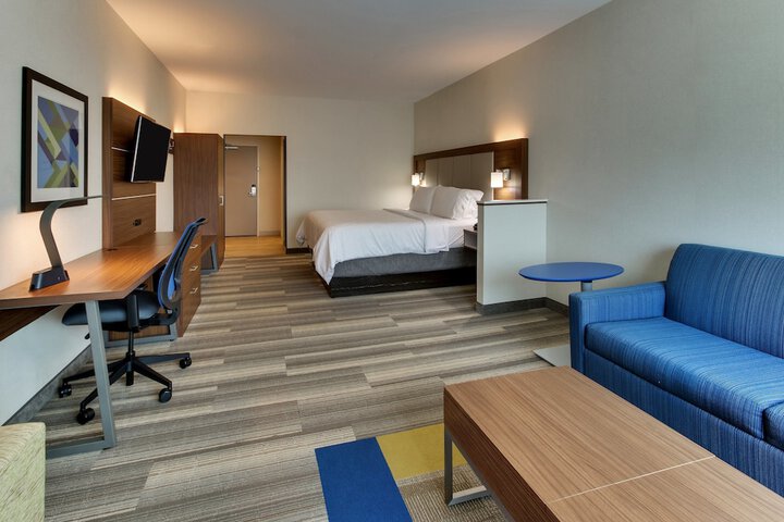 Room 48 of 91