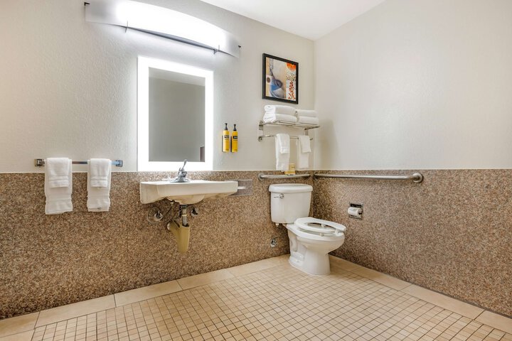 Best Western Plus Orange County Airport North