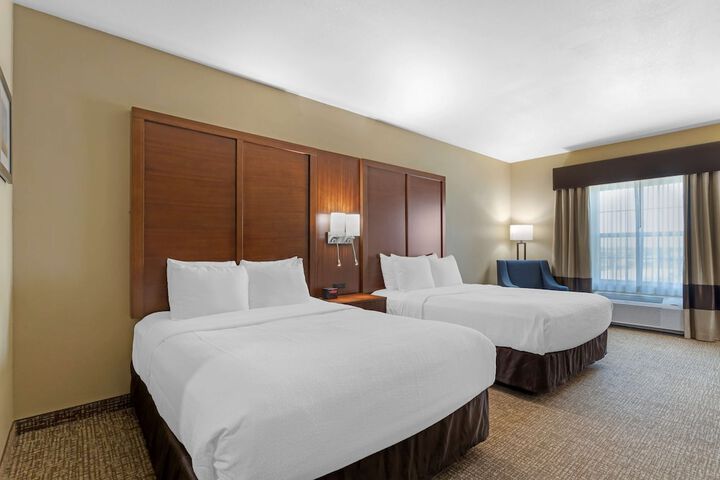 Room 8 of 40