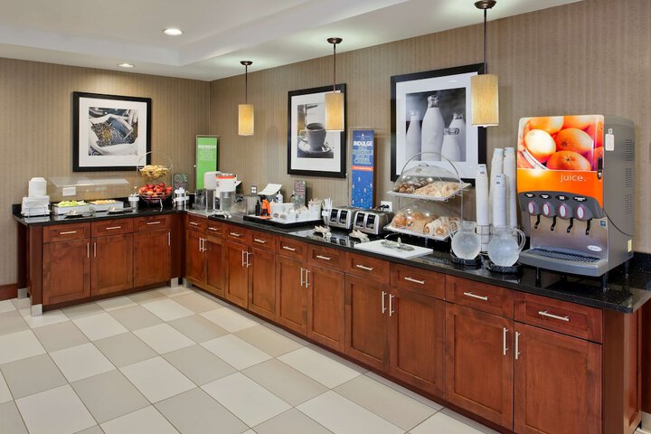 Breakfast/Coffee Service 31 of 39