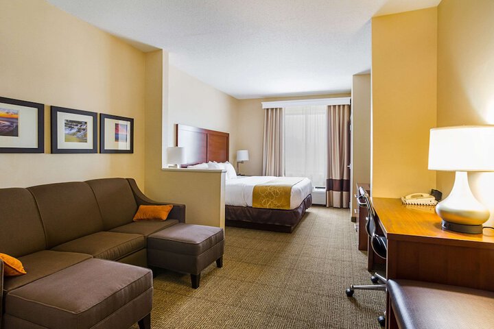 Comfort Suites Twinsburg