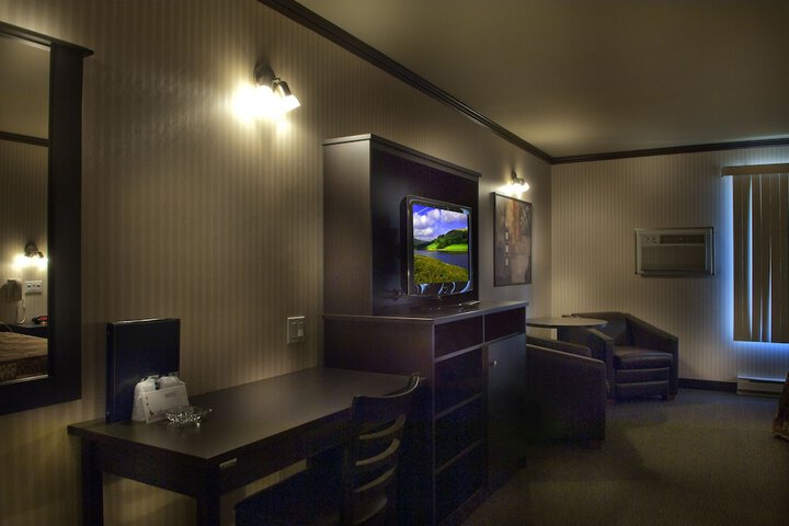 Room 8 of 20
