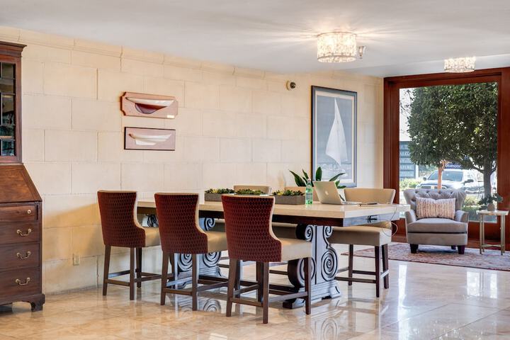 Ayres Hotel Costa Mesa / Newport Beach