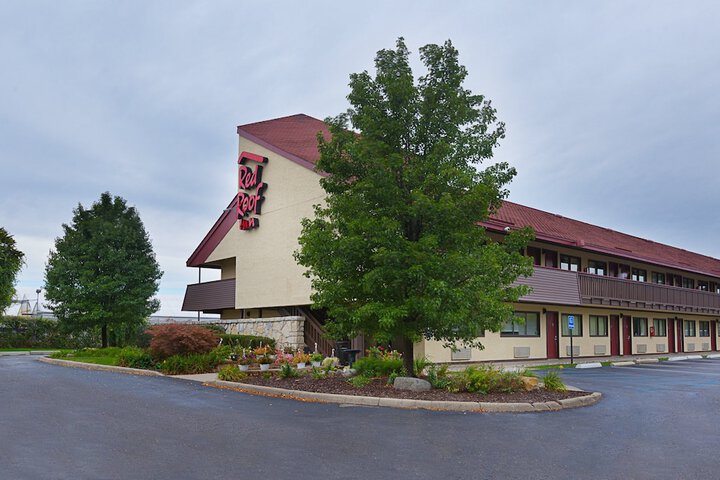 Hotel 8 of 33