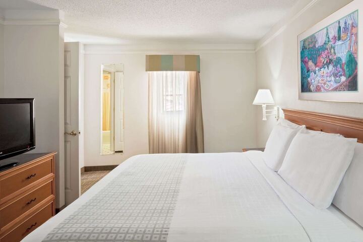 Room 32 of 58
