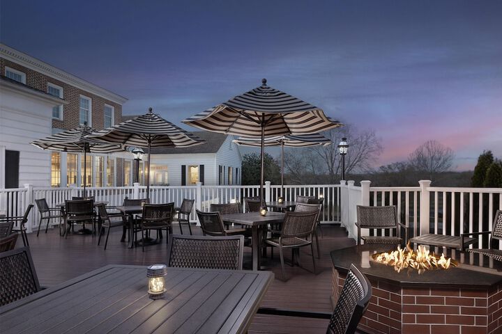 Virginia Crossings Hotel Tapestry Collection by Hilton