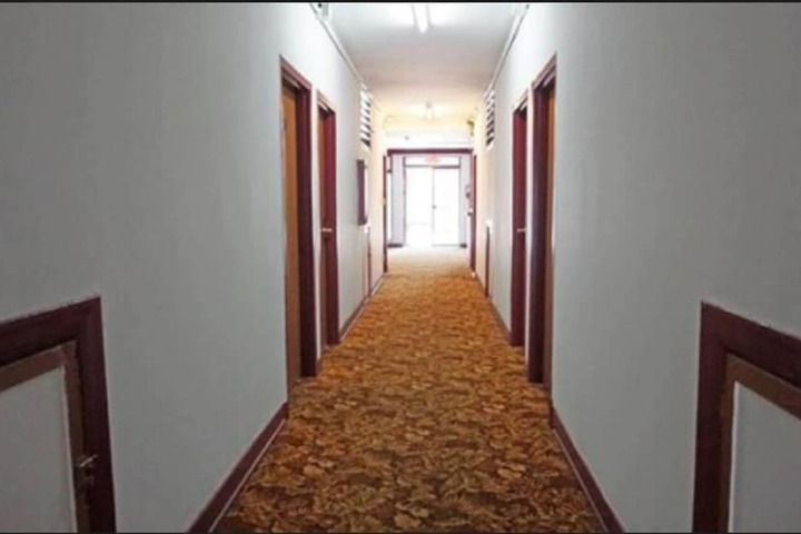 Ballroom/Hall 38 of 39