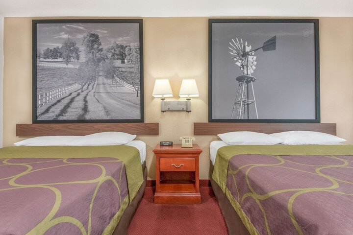Room 11 of 15