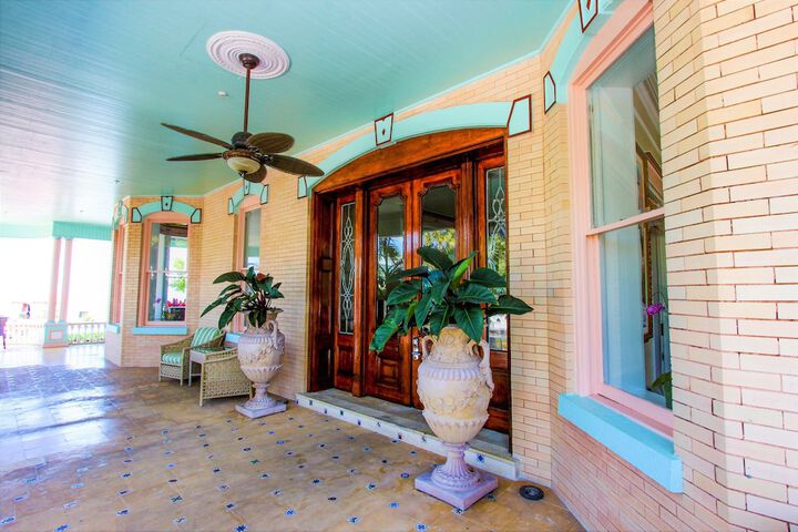 Southernmost House - Adult Exclusive