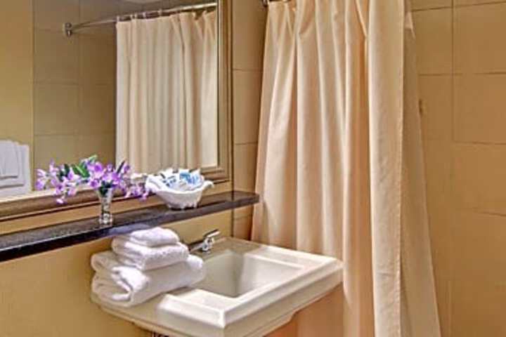 Wyndham Garden Newark Airport