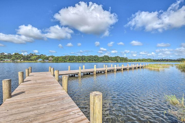 Crescent City Apartment w / Easy Lake Access!