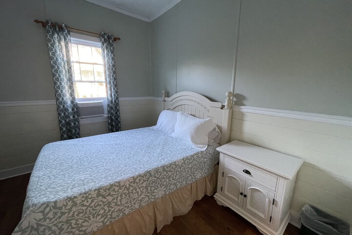 Room 227 of 309