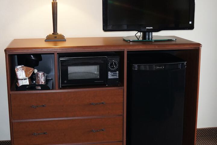 Room 33 of 65