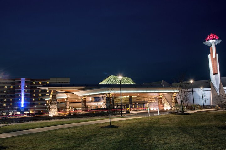Mohegan Pennsylvania Casino Resort - Adults Only 21+