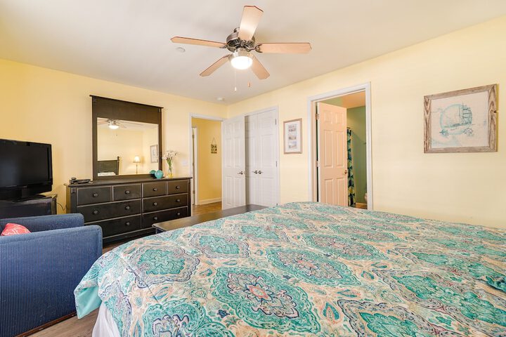 Oak Island Vacation Rental 1 Block to Beach!