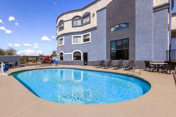 Pool 6 of 143