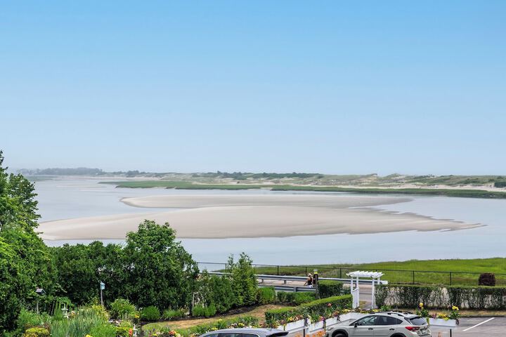 Aspinquid Resort