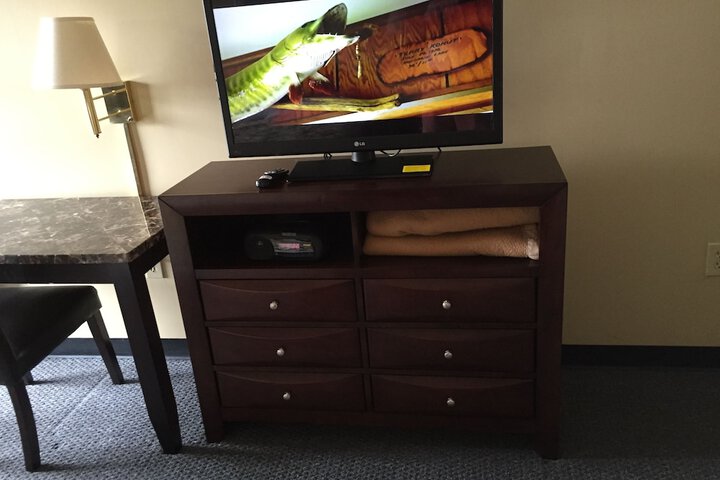 Room 28 of 33
