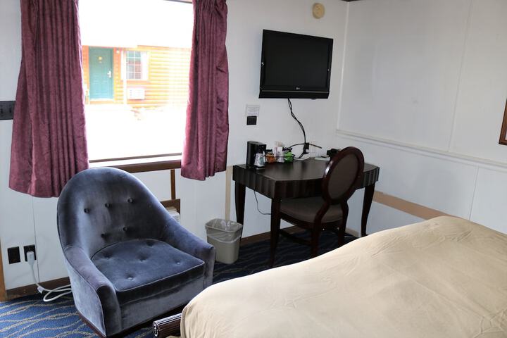 Room 26 of 63