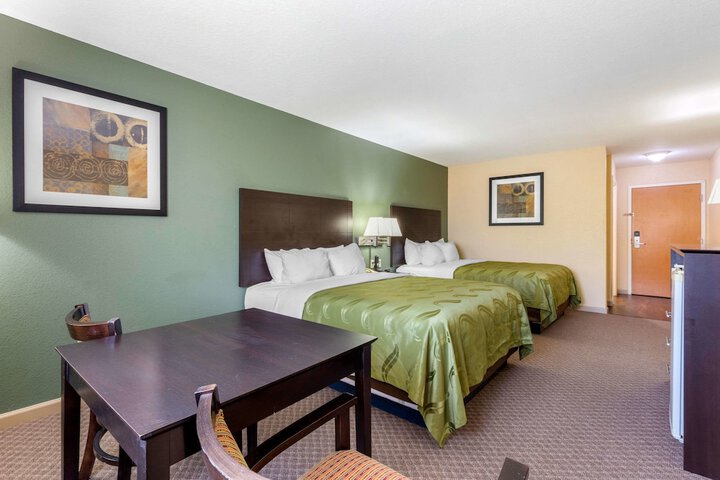 Room 27 of 35
