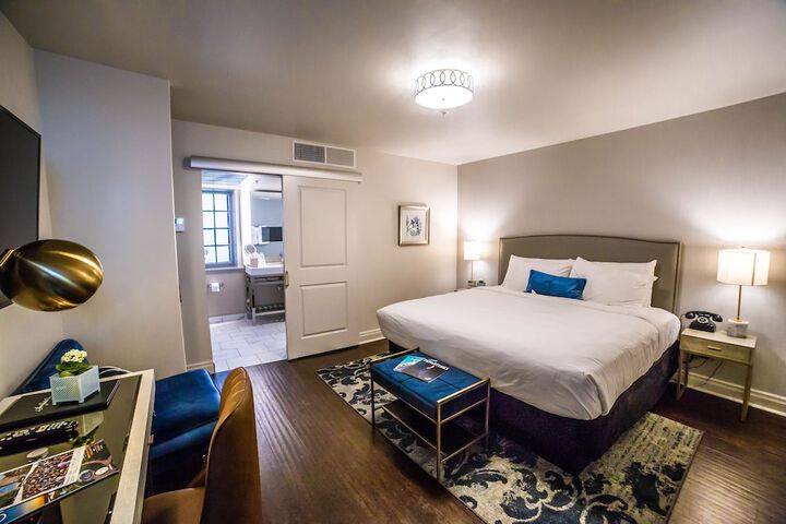Room 19 of 27