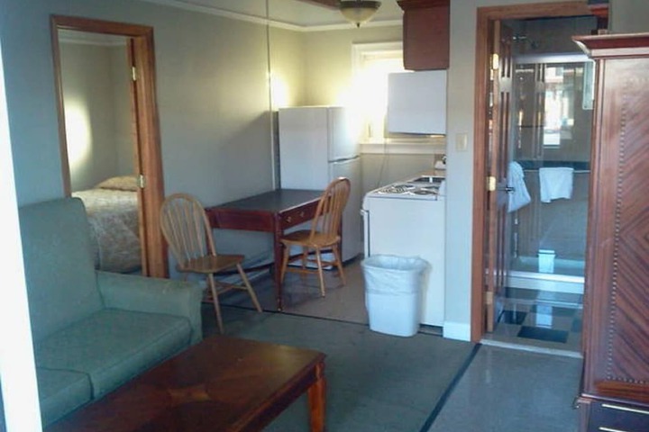 Room 8 of 36