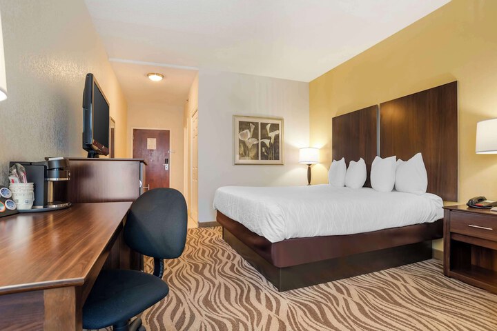 Room 26 of 42