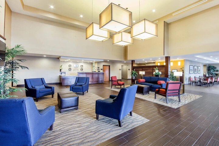 Comfort Suites Marietta - Parkersburg