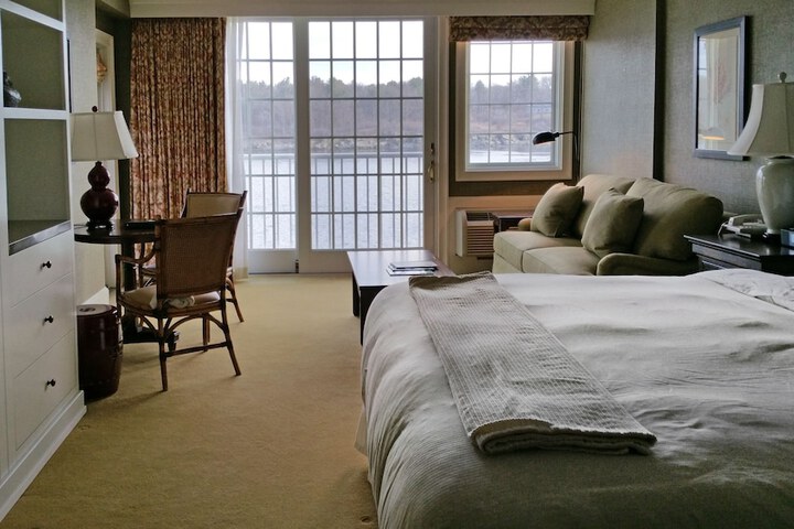 Room 44 of 79