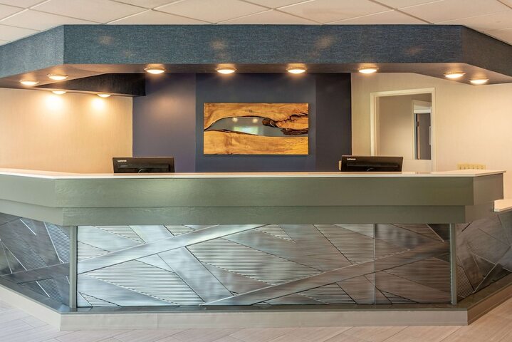 Hotel Interior 6 of 27