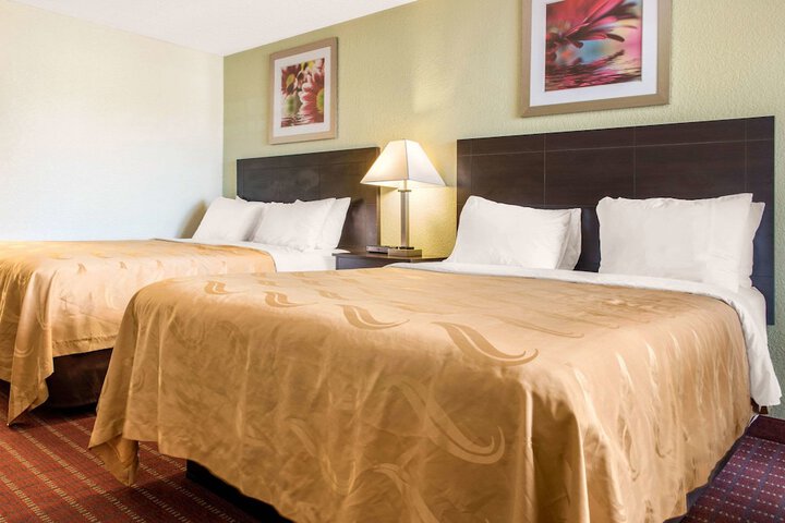 Room 34 of 52