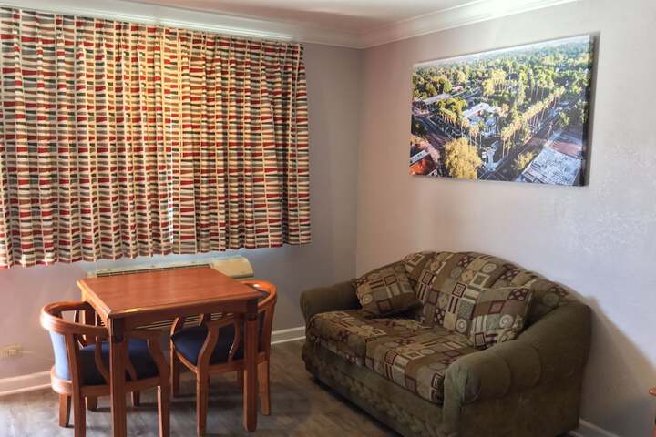 Room 14 of 34