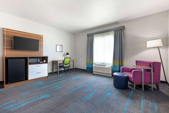 Room 20 of 34