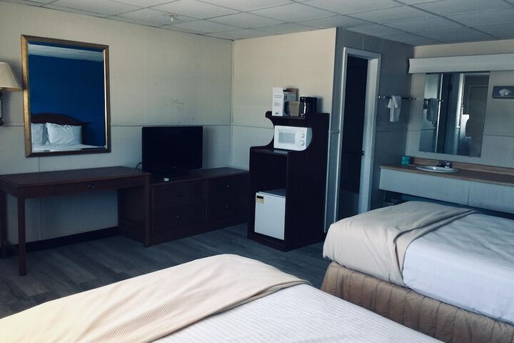 Room 6 of 19