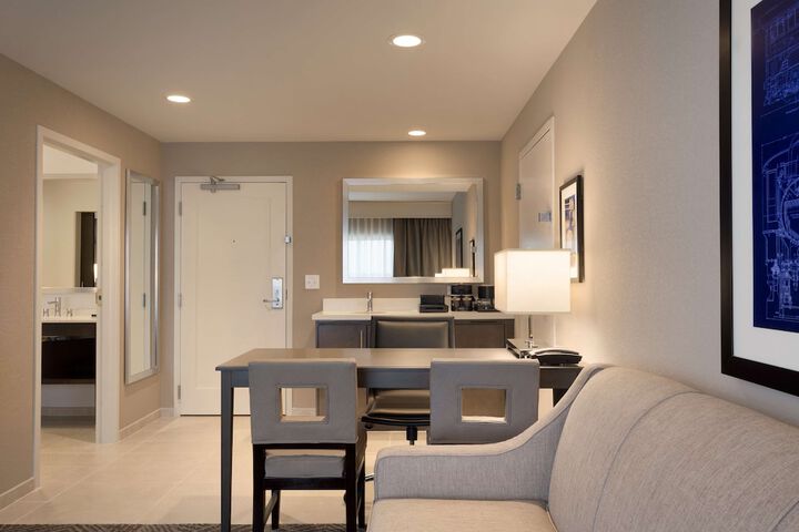 Room 16 of 48