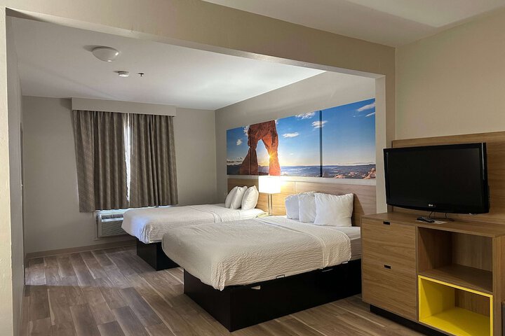 Room 27 of 42