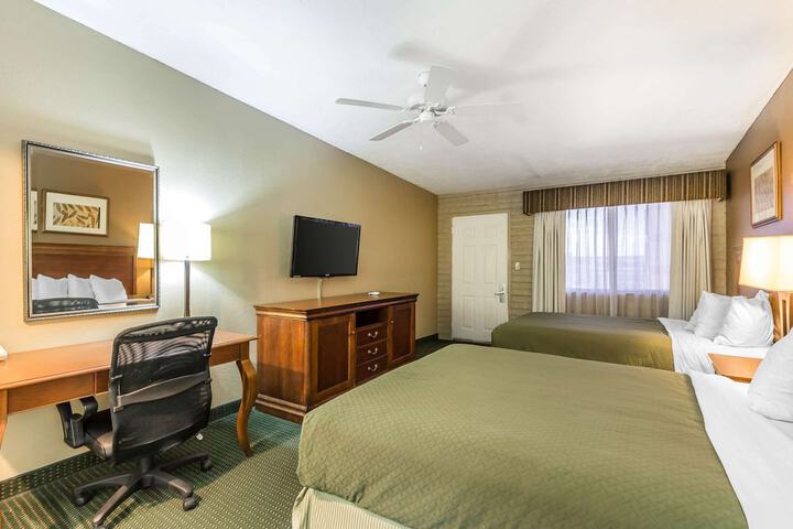Room 27 of 35