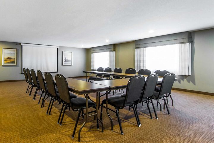 Sleep Inn & Suites Pleasant Hill - Des Moines