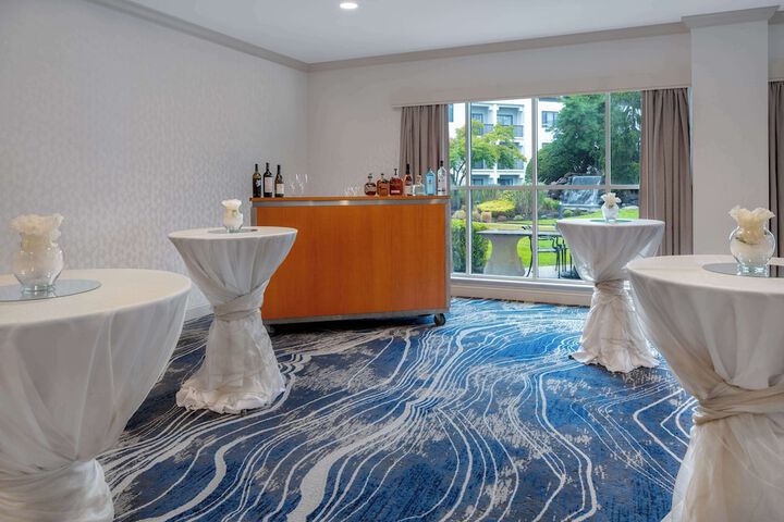 DoubleTree Suites by Hilton Hotel Mt. Laurel