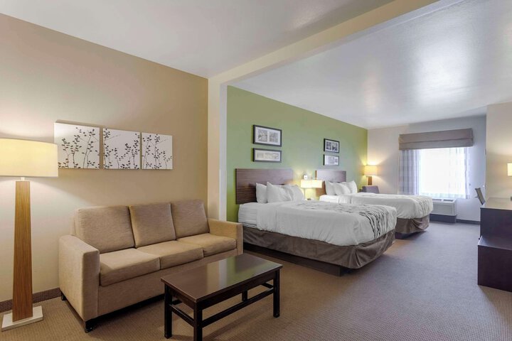 Room 30 of 44