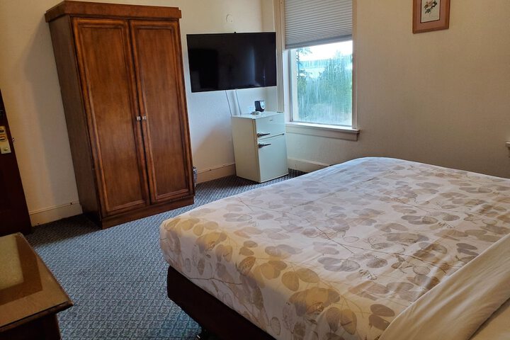 Room 17 of 68