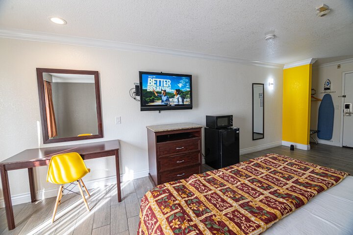 Room 19 of 33