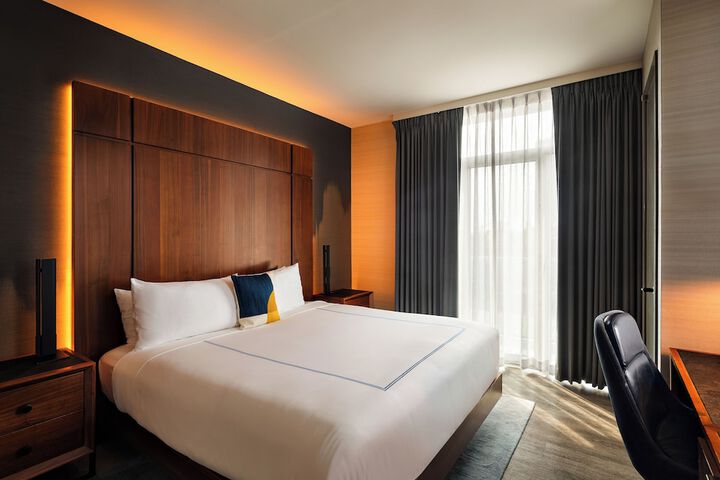 Room 25 of 63