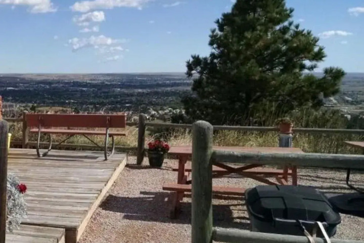 BIG SKY LODGE
