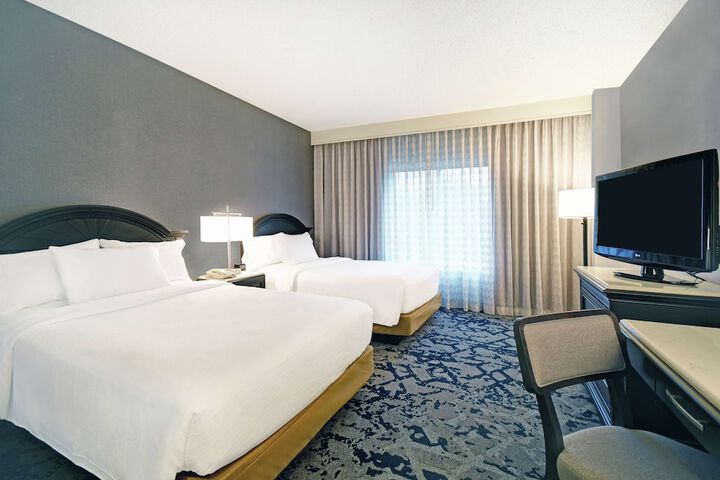 Room 32 of 60