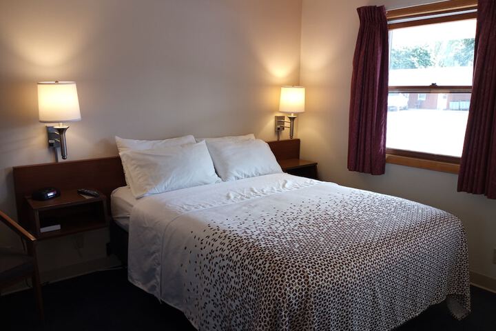 Room 15 of 38