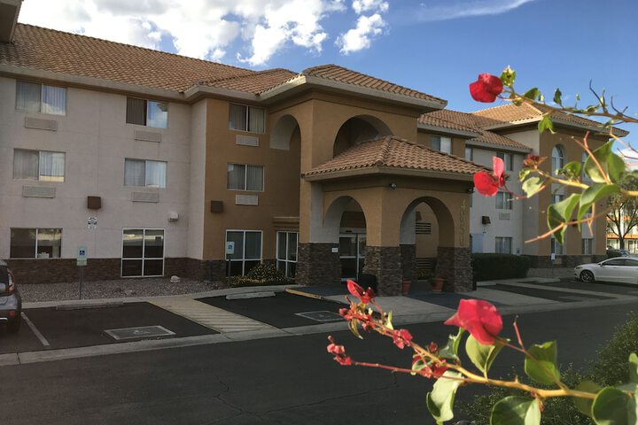 Hotel 2 of 84